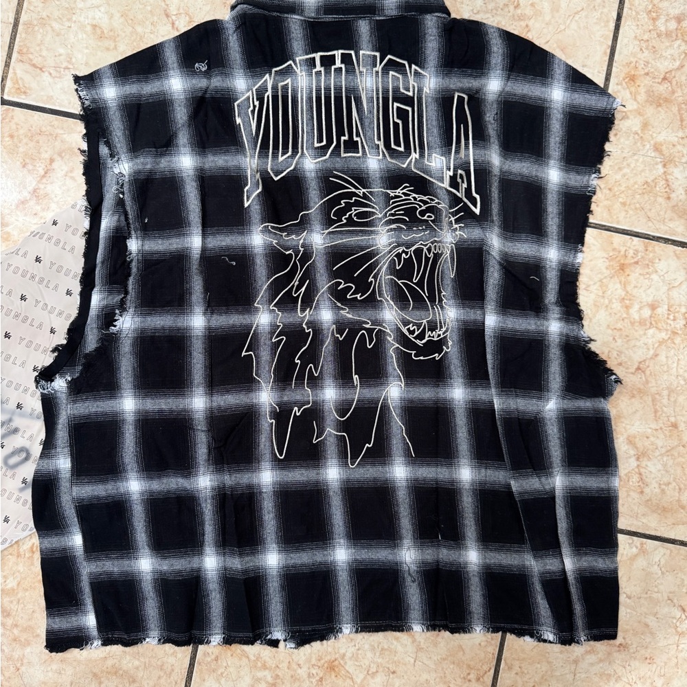 YoungLA Black & White Plaid Sleeveless Button-Down Shirt with Panther Graphic